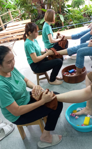Massage and meditation at the Innocent Perception Centre Thailand
